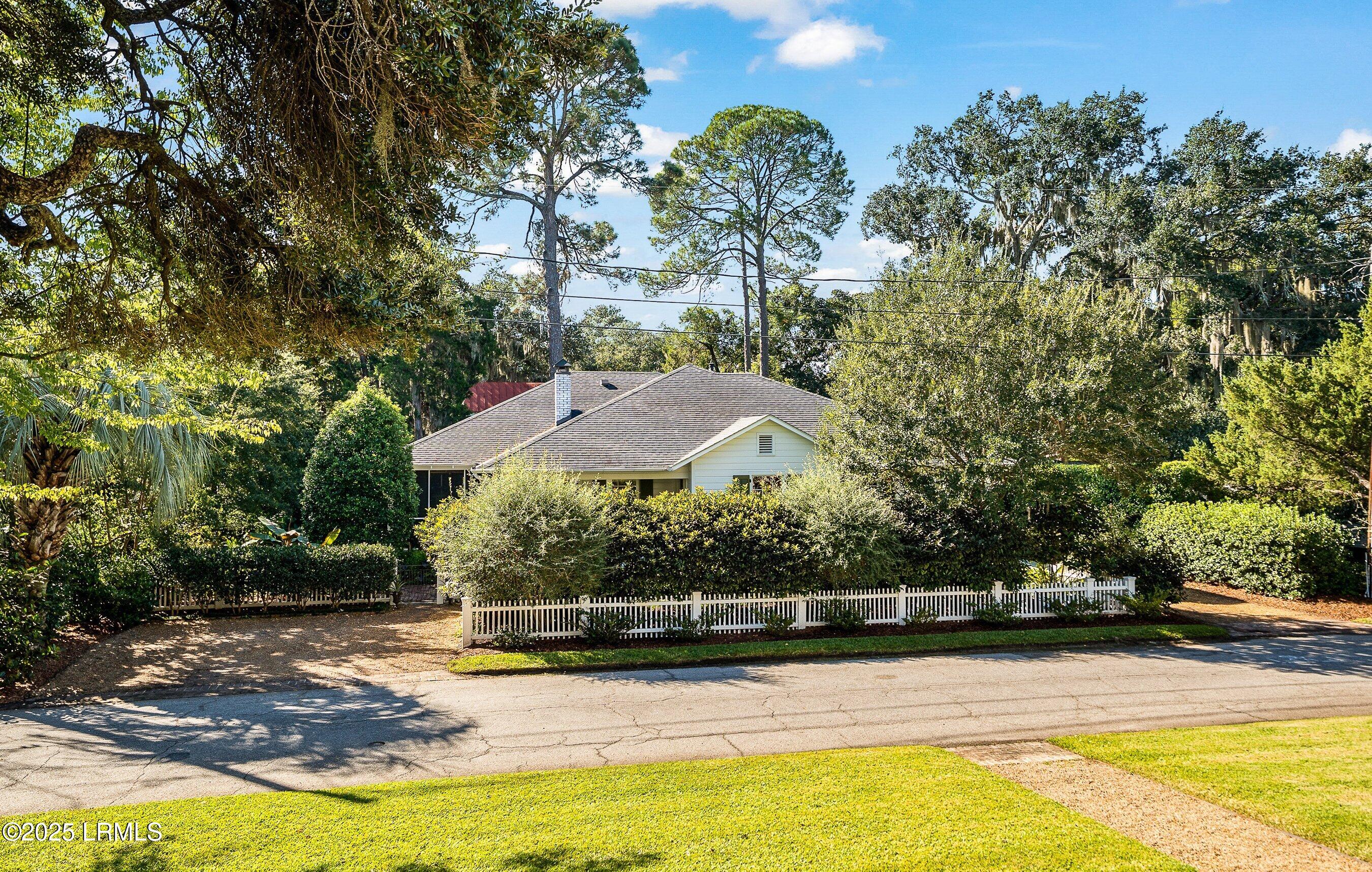 306 King Street Beaufort, SC 29902 - Photo 37 of 41 DSC03878-655-1-1.jpg-SMALL