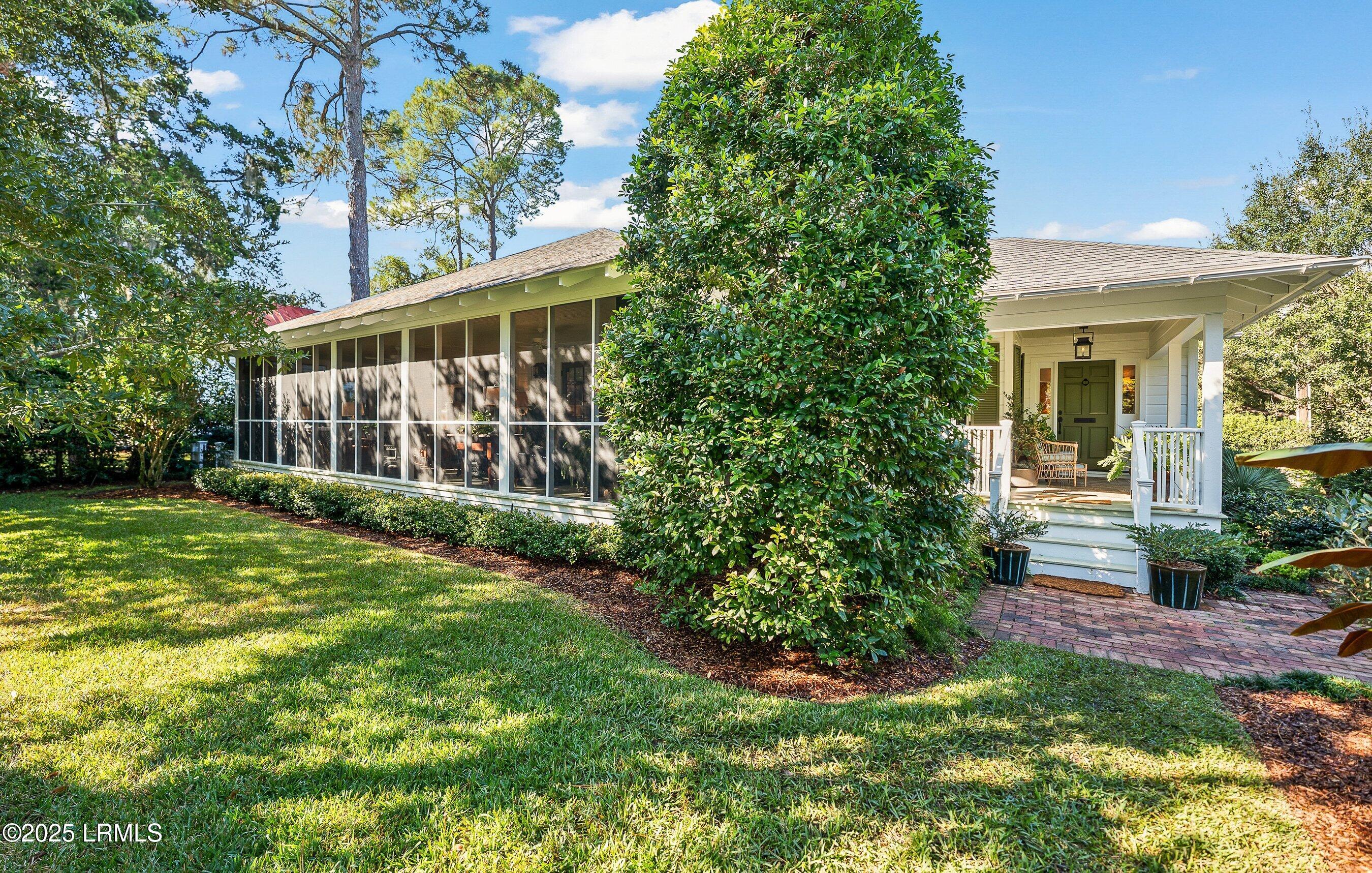 306 King Street Beaufort, SC 29902 - Photo 4 of 41 DSC03763-540-1-1.jpg-SMALL