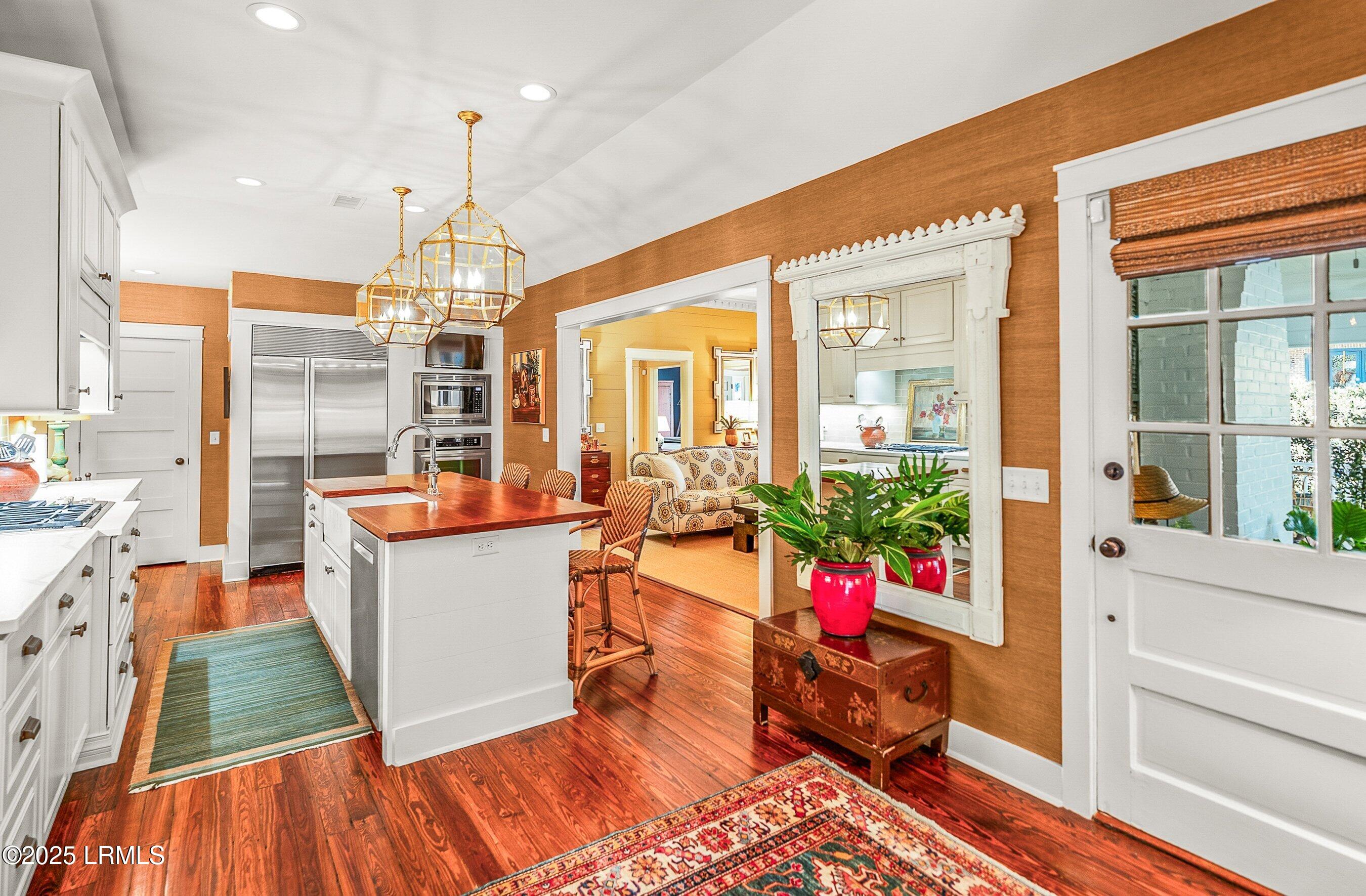 306 King Street Beaufort, SC 29902 - Photo 9 of 41 DSC03458-235-1-1.jpg-SMALL