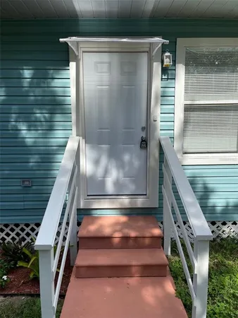 a view of entryway