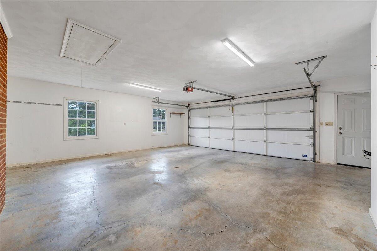 7031 Highfields Farm Trail Roanoke, VA 24018 - Photo 38 of 88 038-MIB08019