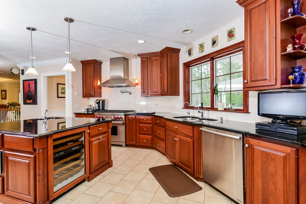 23 Foss Farm Lane Rochester, MA 02770 - Photo 15 of 30 Gallery Image 15
