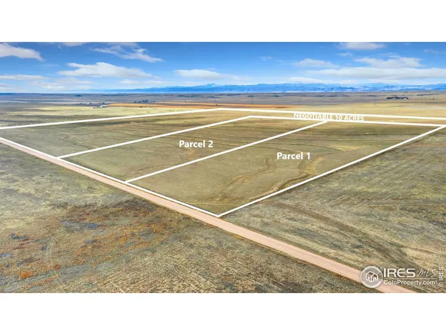 a black and white photo of a room