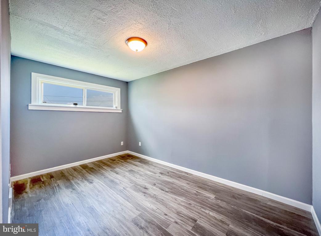 260 Hoffman Road Ridley Park, PA 19078 - Photo 3 of 25 Gallery Image 3