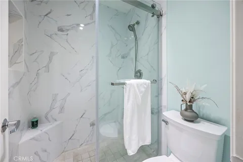 $699,900 | 25712 Le Parc, Unit 20, Lake Forest, CA 92630