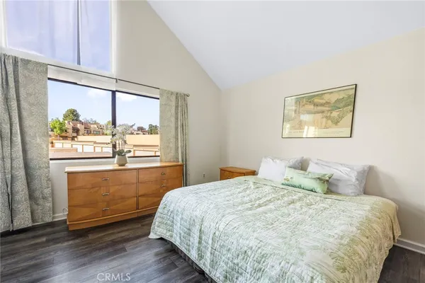 $699,900 | 25712 Le Parc, Unit 20, Lake Forest, CA 92630