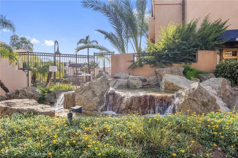 $699,900 | 25712 Le Parc, Unit 20, Lake Forest, CA 92630