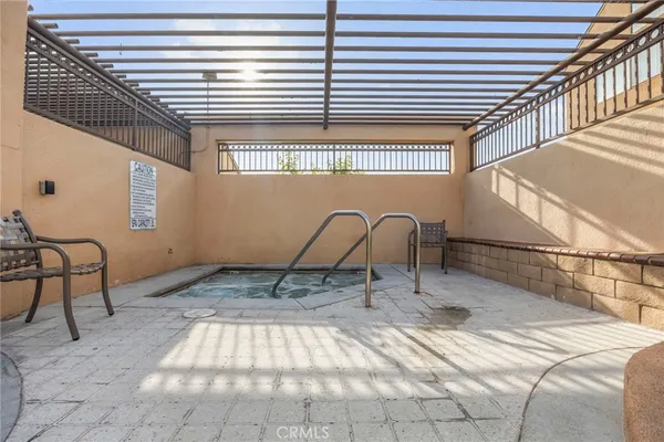 $699,900 | 25712 Le Parc, Unit 20, Lake Forest, CA 92630