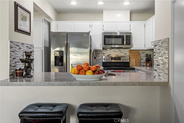 $699,900 | 25712 Le Parc, Unit 20, Lake Forest, CA 92630