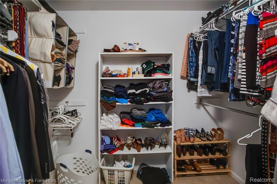 6451 Pine Valley Road Clarkston, MI 48346 - Photo 19 of 36 Master walk-in closet
