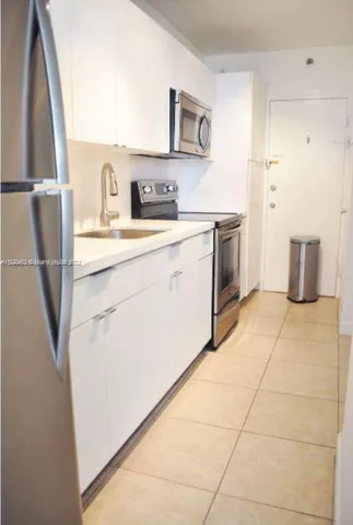 $390,000 | Miami Beach City Center, Miami Beach, FL 33139