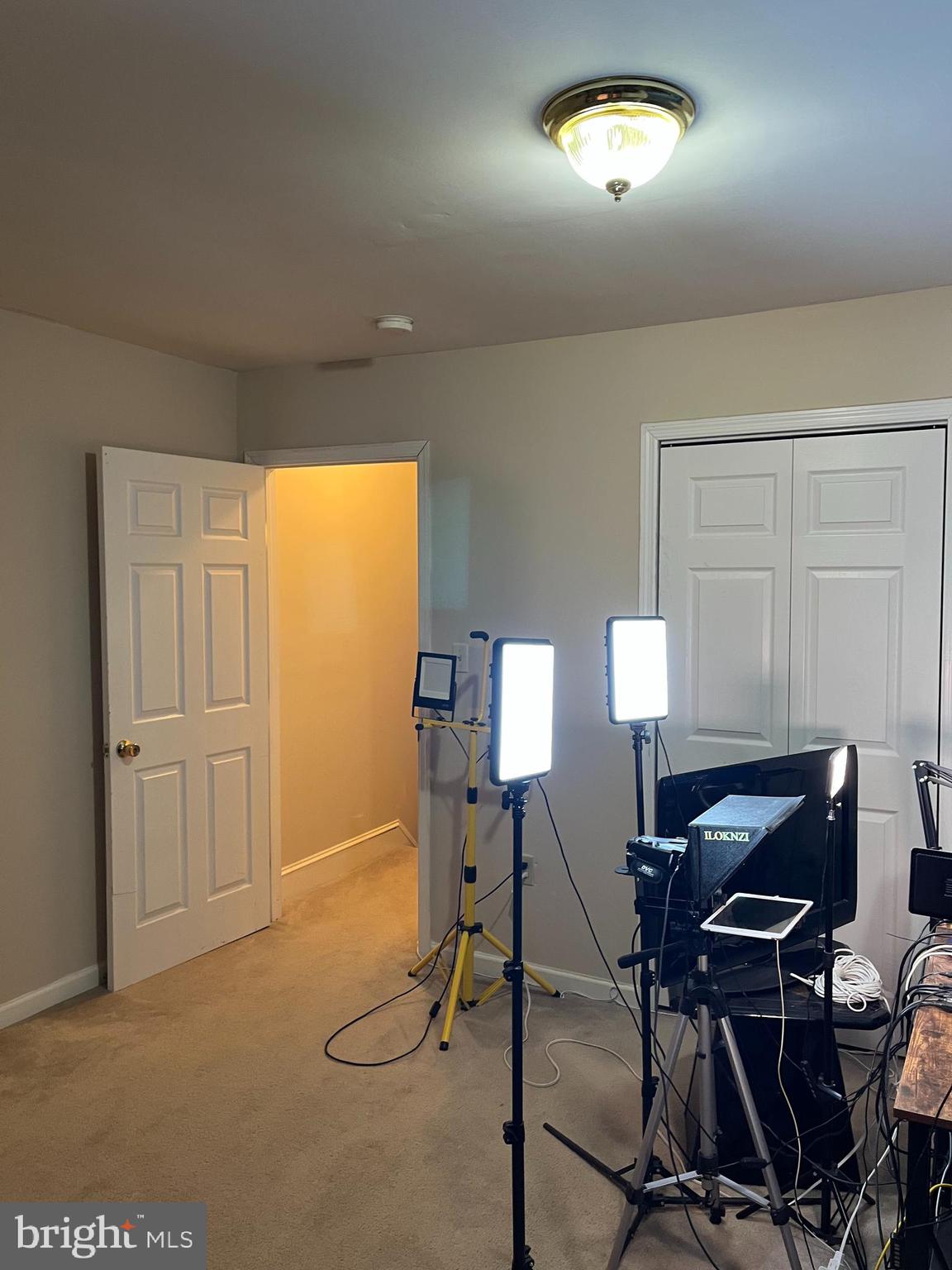 833 North Front Street Reading, PA 19601 - Photo 21 of 24 a view of a workspace with furniture and a window