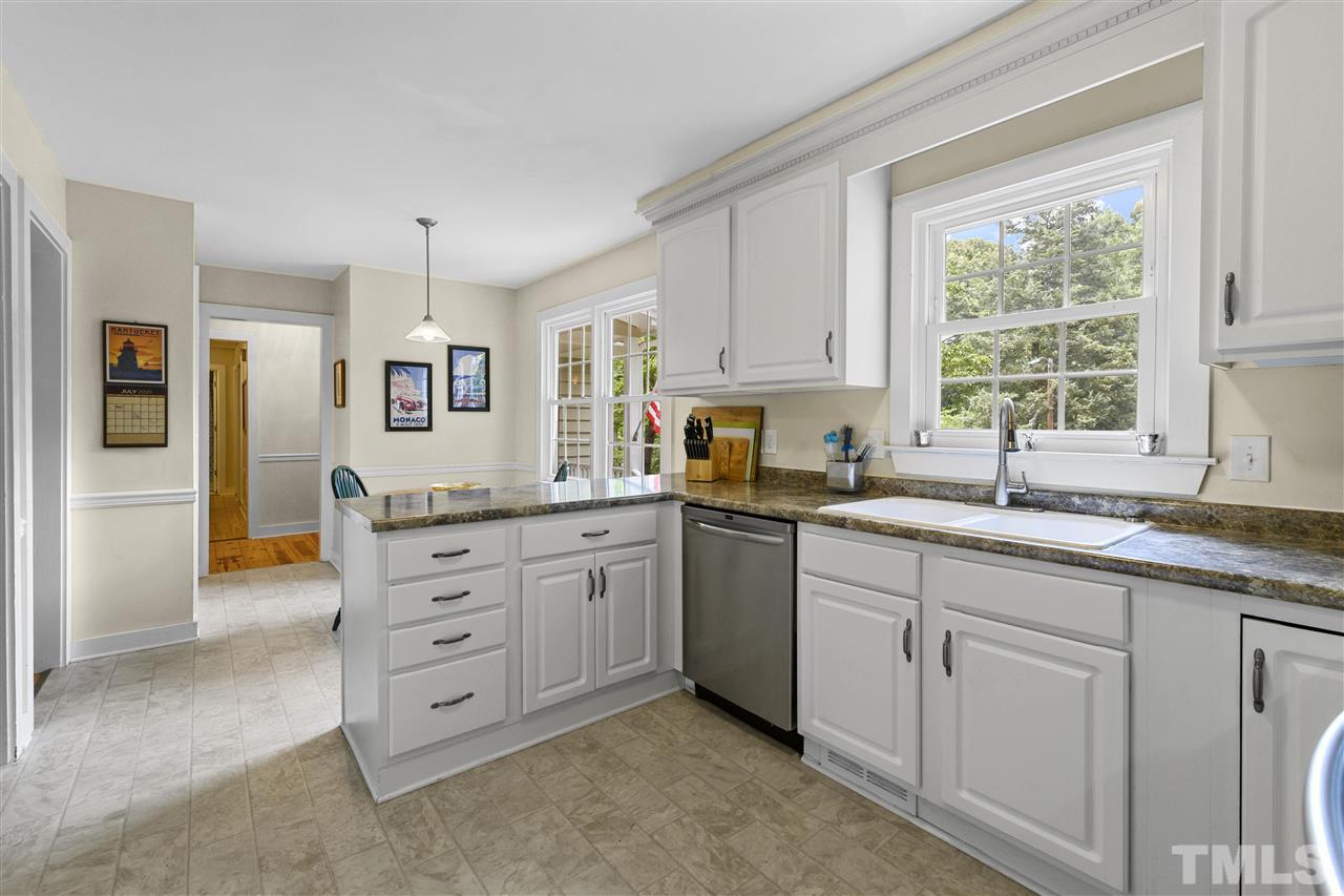 304 Danforth Court Raleigh, NC 27615 - Photo 12 of 23 Gallery Image 12