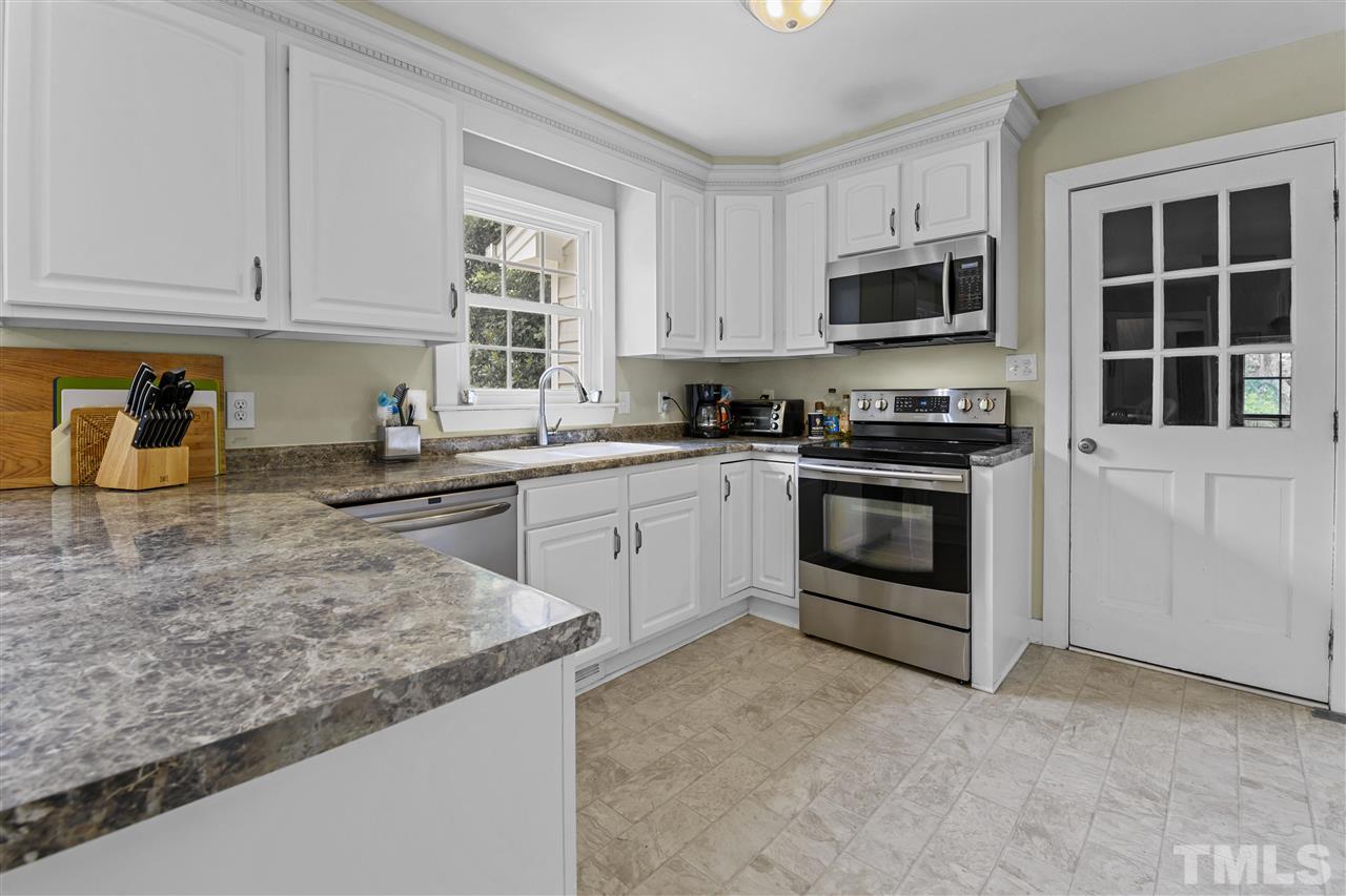 304 Danforth Court Raleigh, NC 27615 - Photo 10 of 23 Gallery Image 10