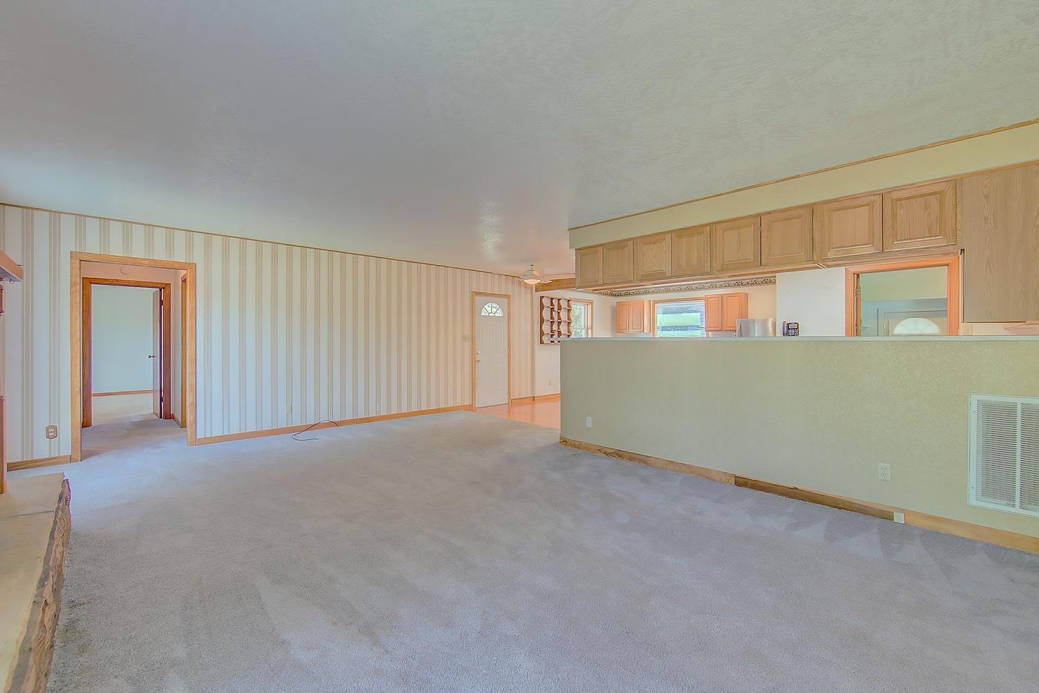 2924 Lower River Road Grants Pass, OR 97526 - Photo 5 of 32 Additional Photo