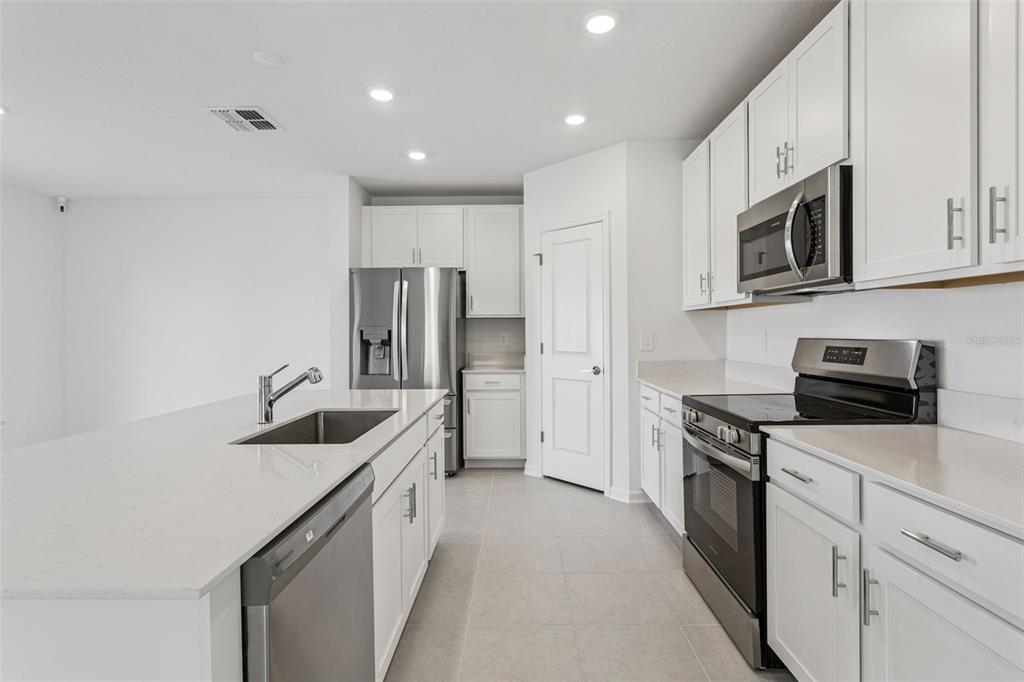 2916 Transformation Way Clermont, FL 34714 - Photo 6 of 86