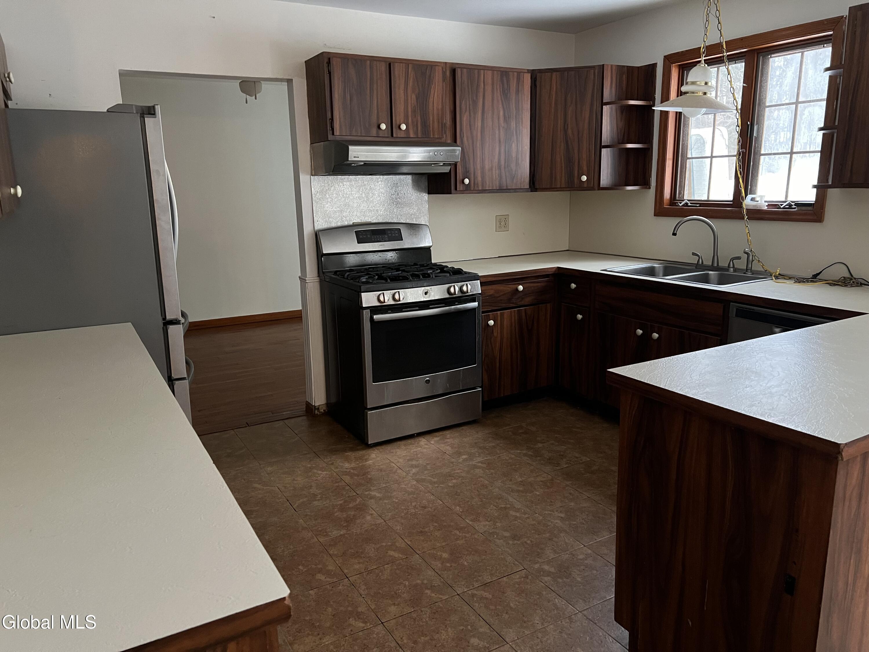 163 Aviation Road Queensbury, NY 12804 - Photo 5 of 21 4