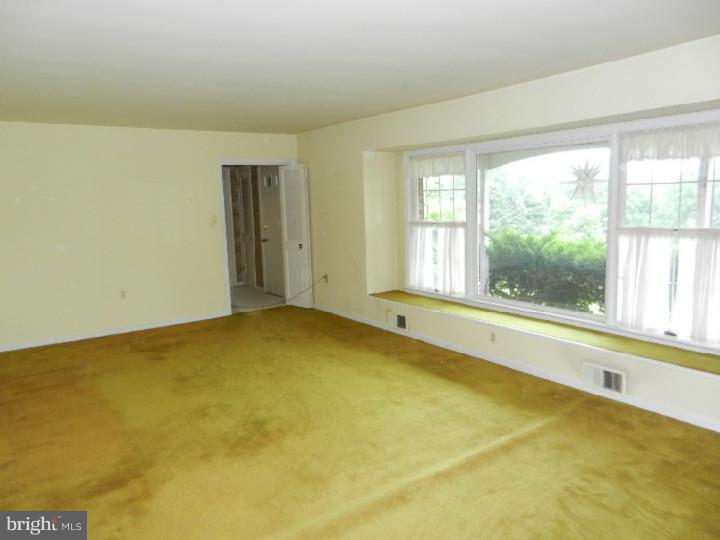 32 Lake Road Oley, PA 19547 - Photo 4 of 25 Gallery Image 4