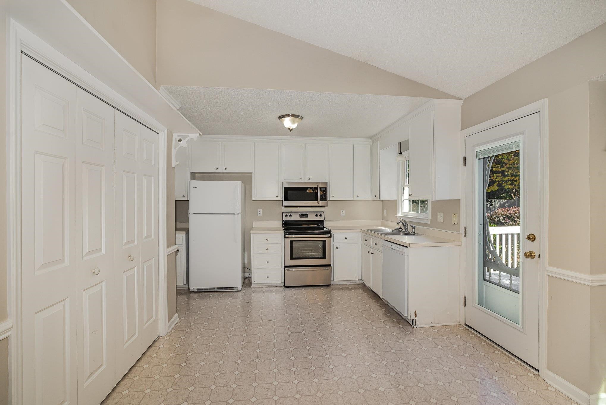 455 Allen Road Clayton, NC 27520 - Photo 16 of 32 Photo 16
