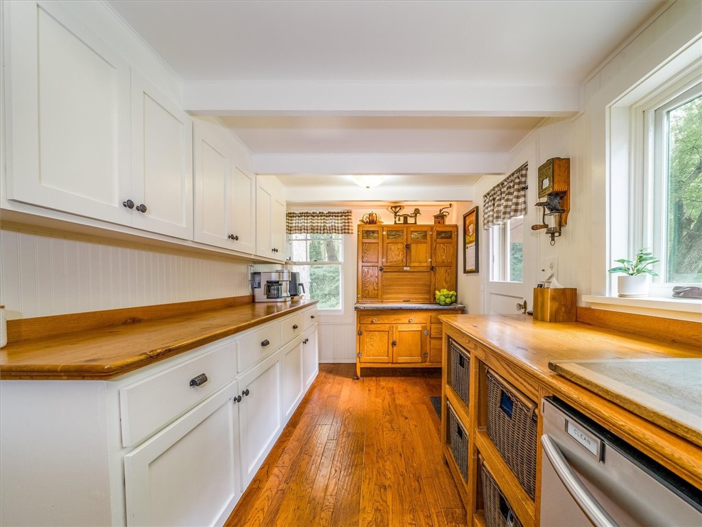 1564 East River Road Brighton, NY 14623 - Photo 14 of 48