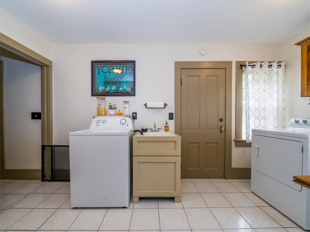 1564 East River Road Brighton, NY 14623 - Photo 16 of 48