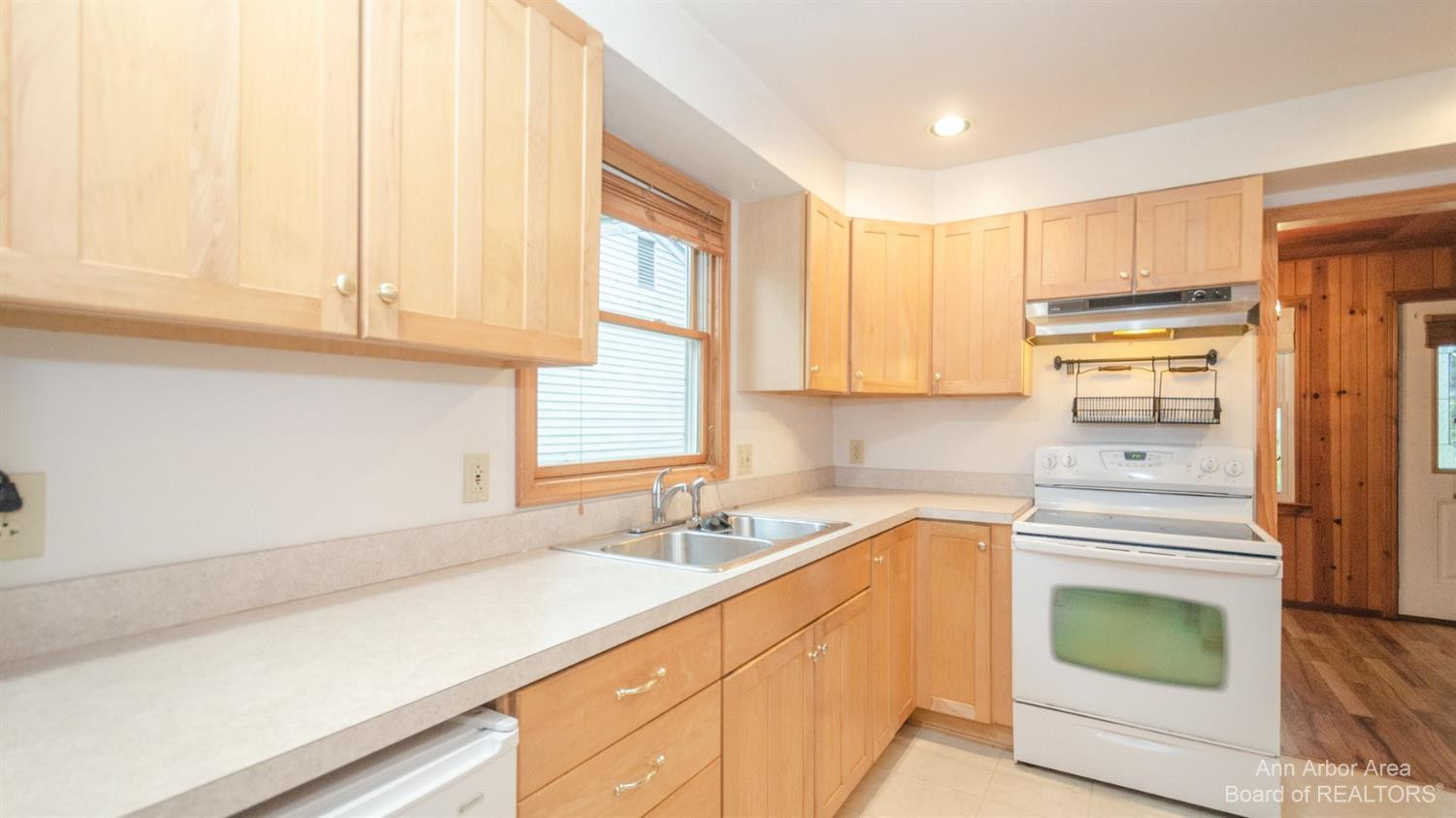 708 North Harris Road Ypsilanti, MI 48198 - Photo 12 of 39 Photo 12
