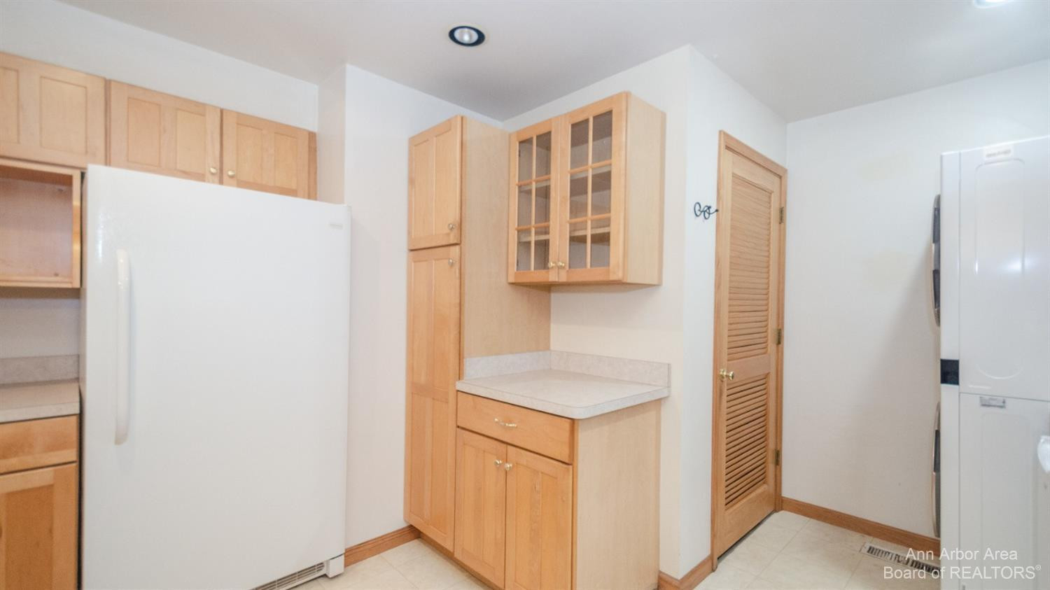 708 North Harris Road Ypsilanti, MI 48198 - Photo 14 of 39 Photo 14