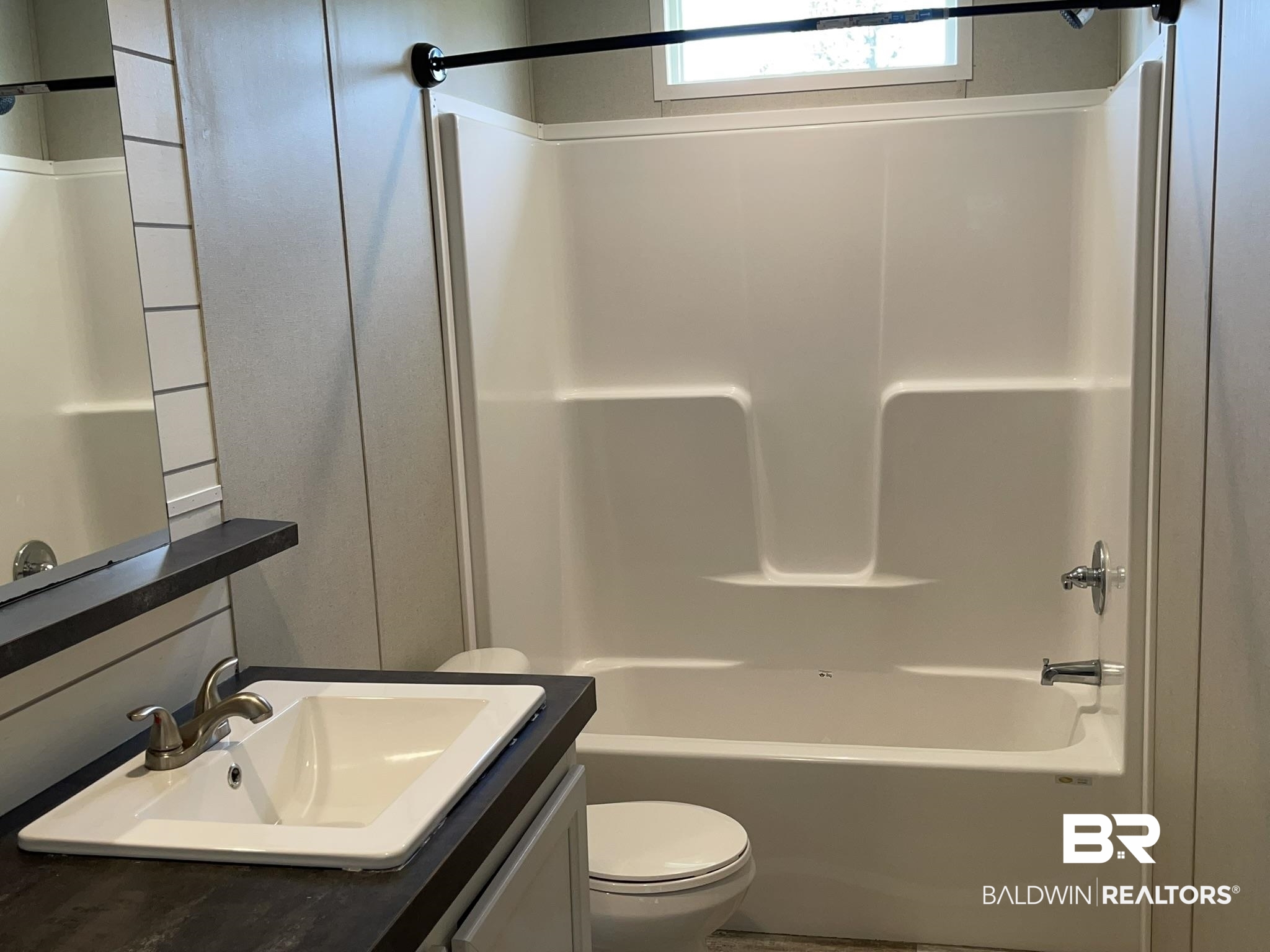 16802 County Road 87 Elberta, AL 36530 - Photo 15 of 19 Full bath with vanity and shower / washtub combination