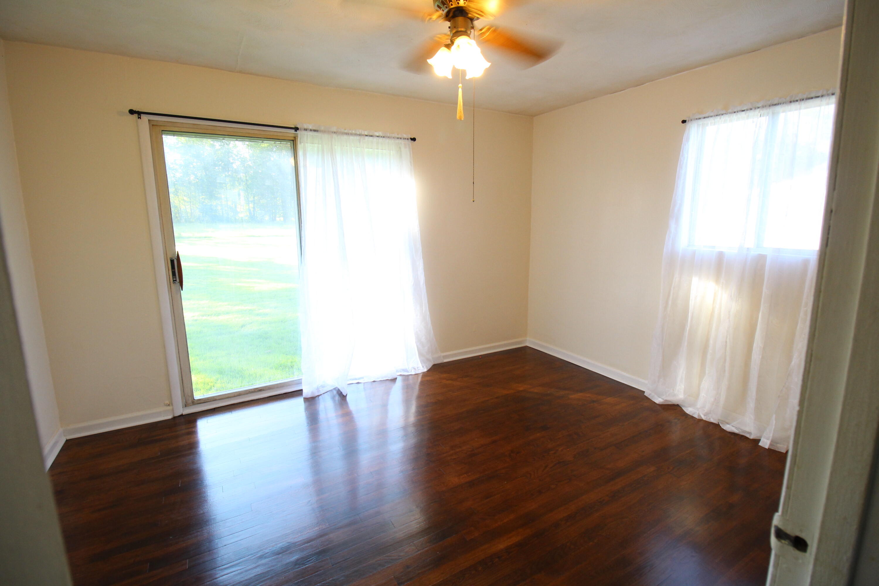 285 Compton Road Jeffersonville, KY 40337 - Photo 19 of 41 Bedroom 2