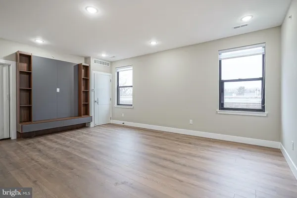 $1,975 | 4432-00 Wingate Street, Unit 202, Philadelphia, PA 19136