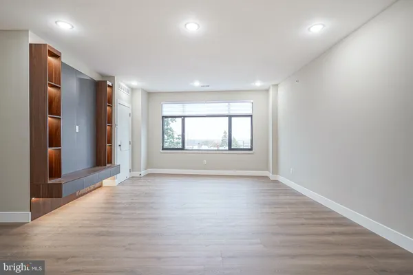 $1,975 | 4432-00 Wingate Street, Unit 202, Philadelphia, PA 19136