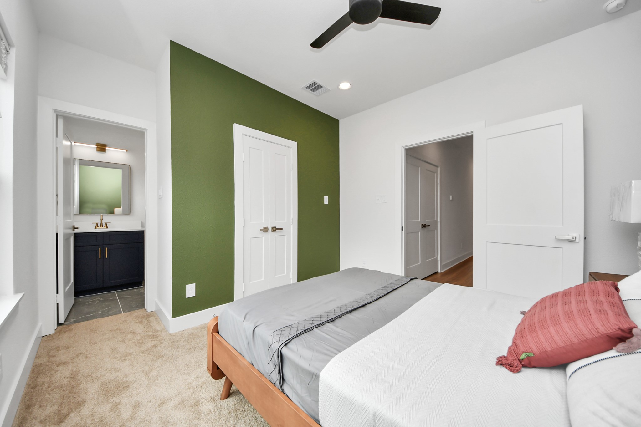 2426 Ella Boulevard Houston, TX 77008 - Photo 24 of 43