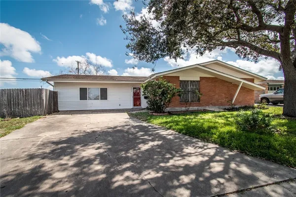 $199,900 | 5802 Limerick Drive, Corpus Christi, TX 78413