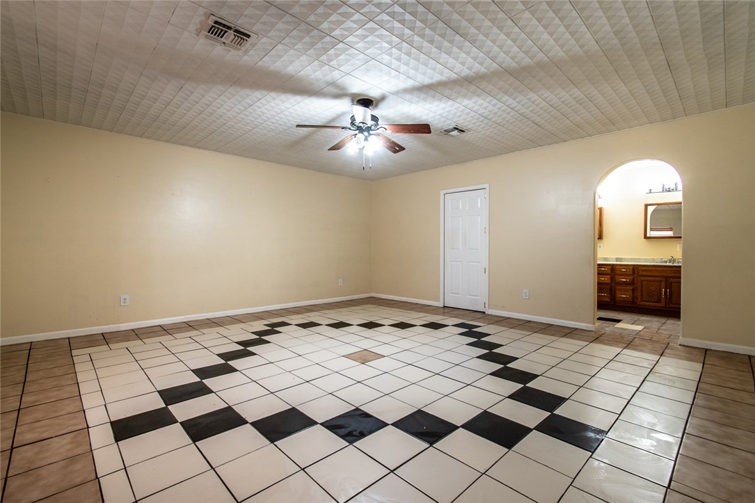 5802 Limerick Drive Corpus Christi, TX 78413 - Photo 16 of 34