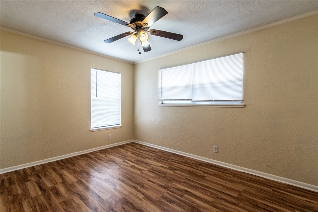 5802 Limerick Drive Corpus Christi, TX 78413 - Photo 23 of 34 a view of an empty room with a window