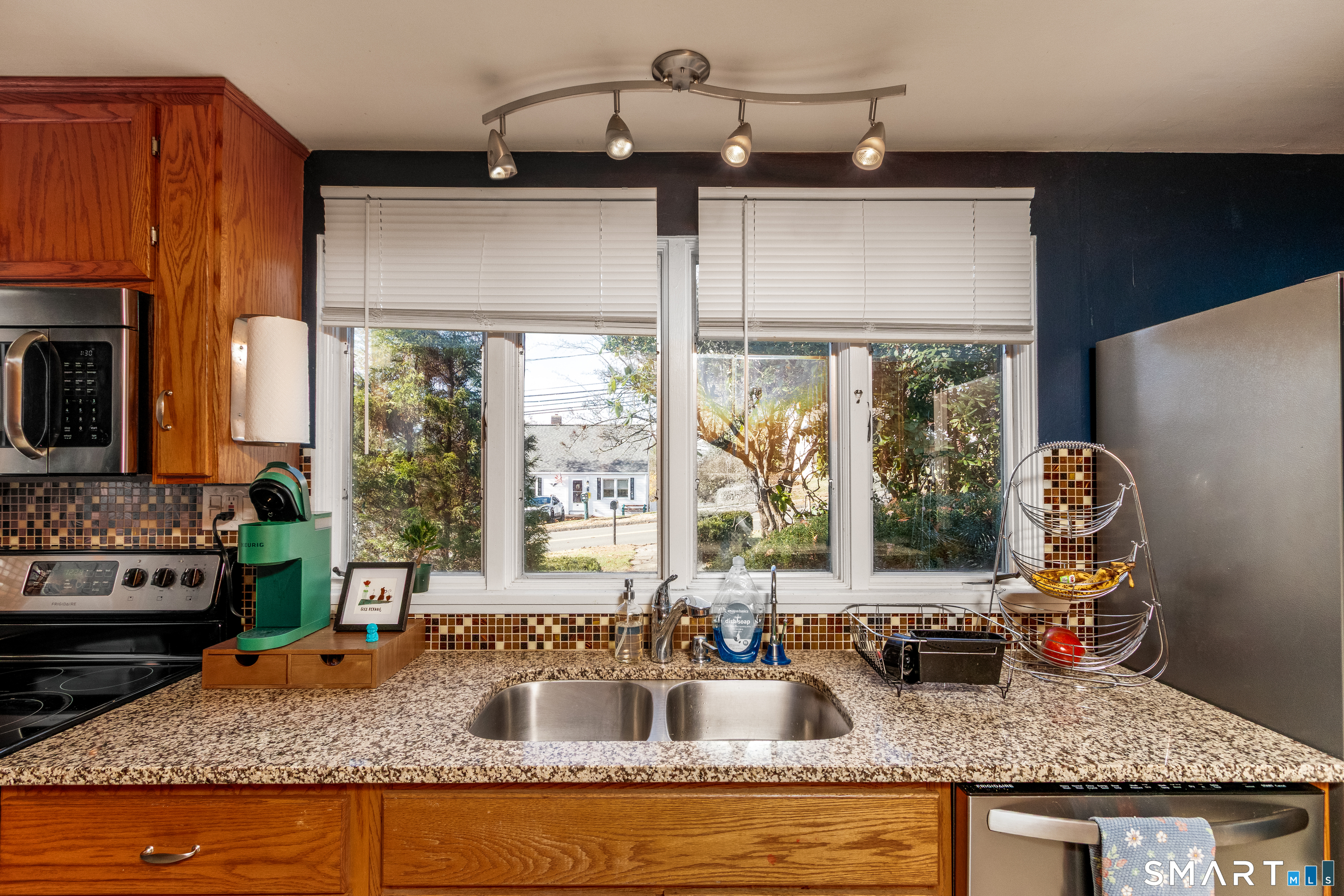 357 Long Hill Road Wallingford, CT 06492 - Photo 11 of 40