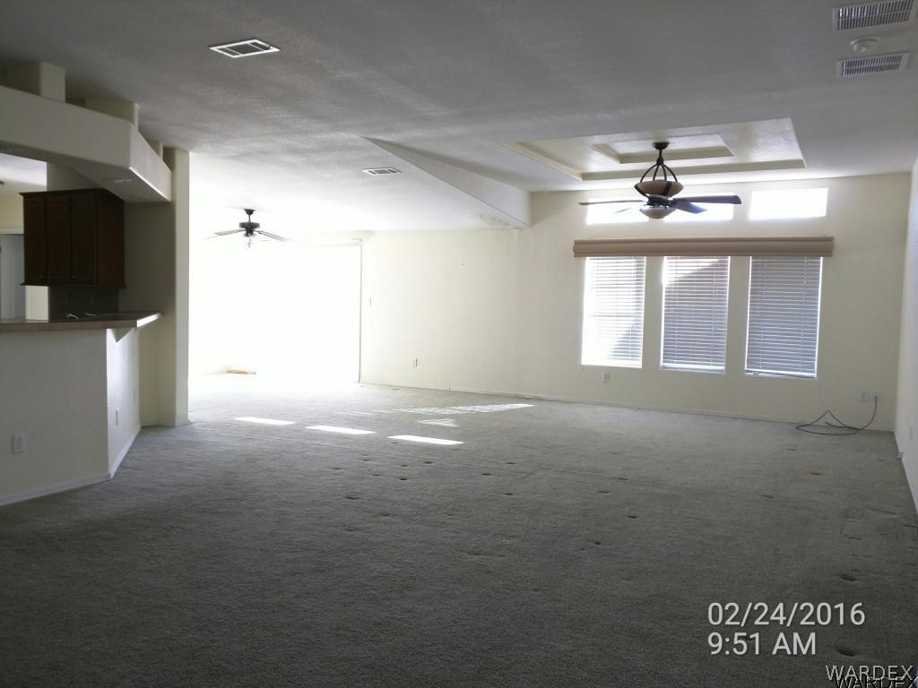 3425 Bacobi Road Golden Valley, AZ 86413 - Photo 6 of 24 Living room