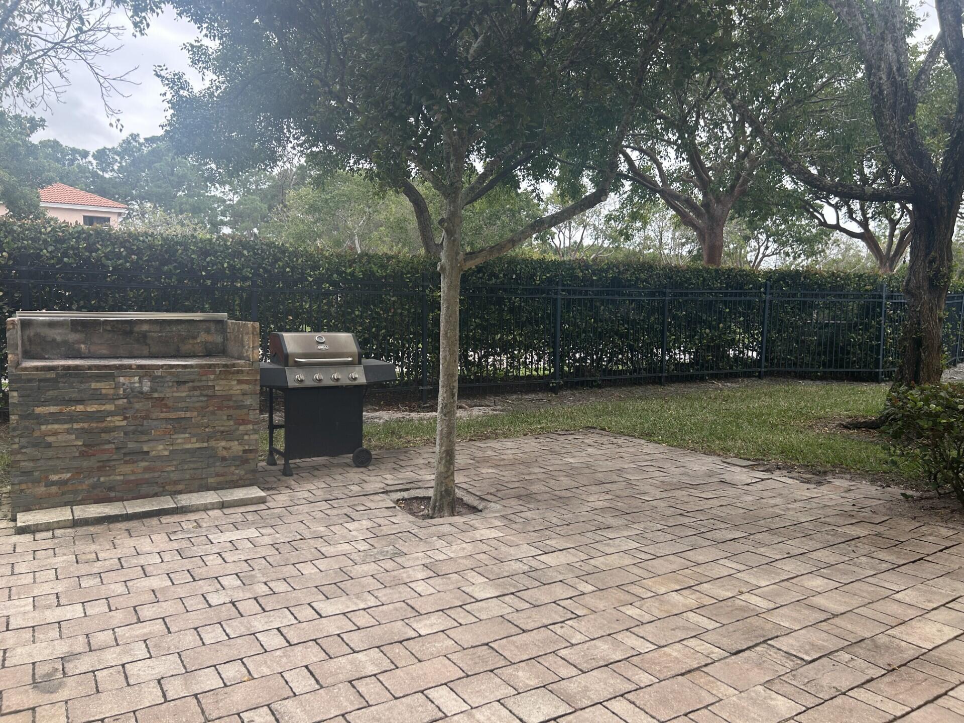 1239 Imperial Lake Road West Palm Beach, FL 33413 - Photo 11 of 15 73e9d189-671b-4a57-a676-b7cd9d75c62f