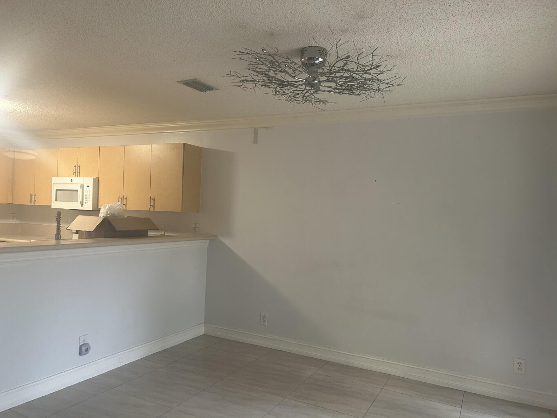 1239 Imperial Lake Road West Palm Beach, FL 33413 - Photo 2 of 15 9891fb12-cf8d-4dae-aca2-091df5d17289