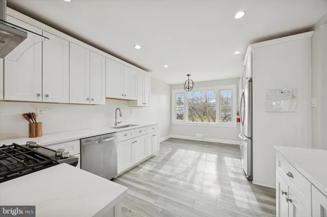 $575,000 | 20 Pebble Lane, Cherry Hill, NJ 08002