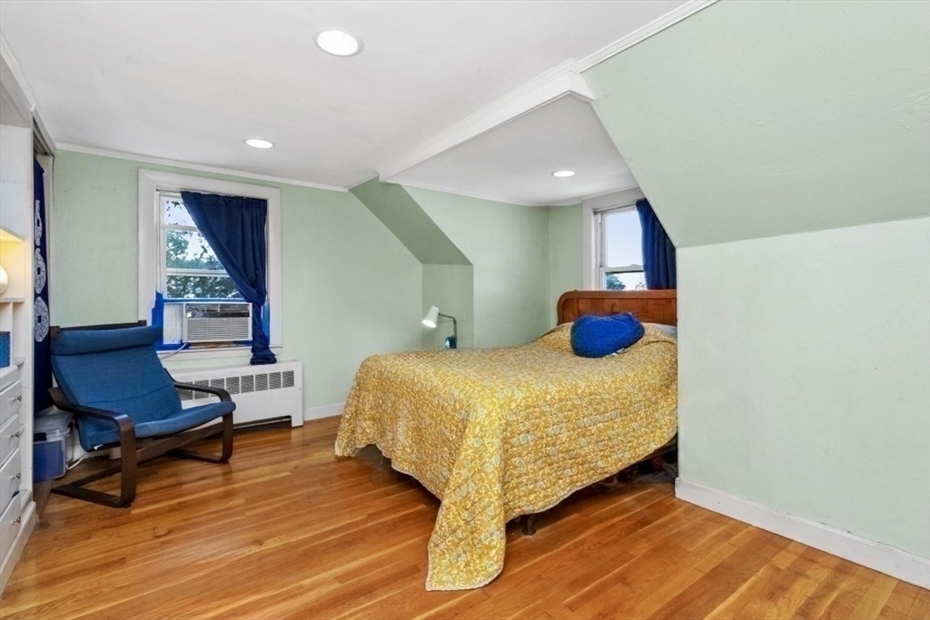 44 Barbara Road Newton, MA 02465 - Photo 14 of 34