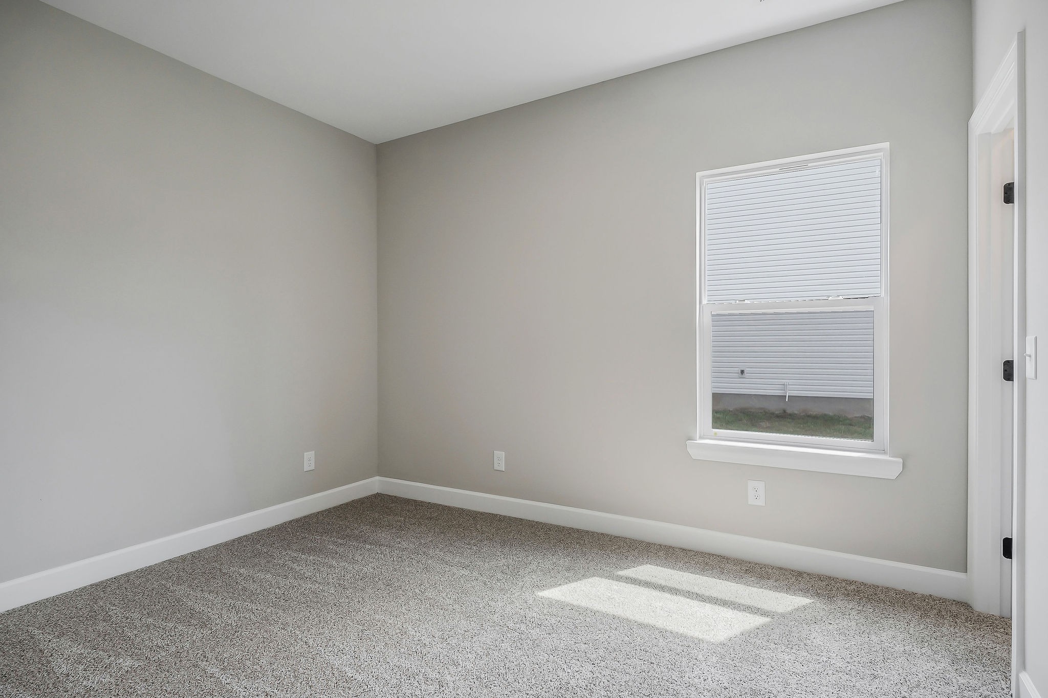 117 Reece Road Baxter, TN 38544 - Photo 25 of 31 an empty room with a window