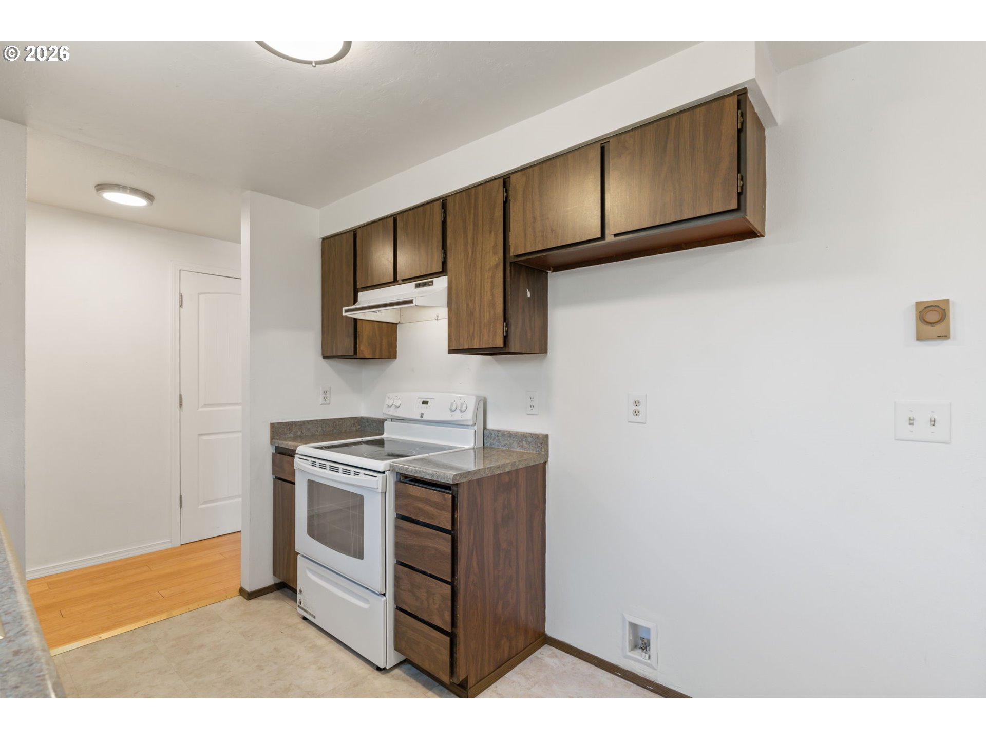 4526 Daisy Street Springfield, OR 97478 - Photo 13 of 35