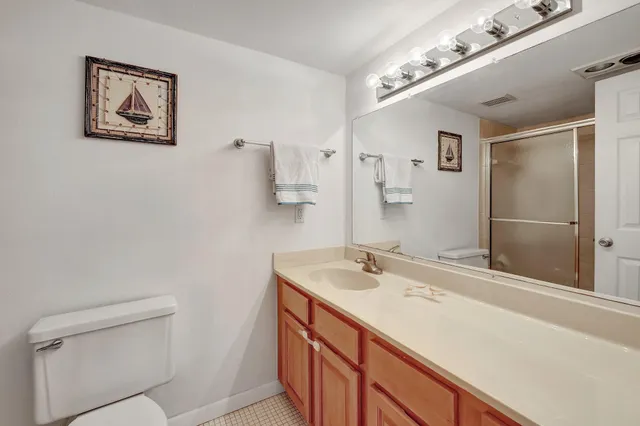 a view of a garden with a flower in a garden