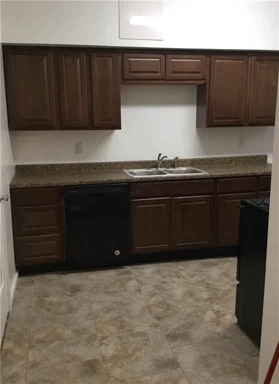 816 Rose Street McKees Rocks, PA 15136 - Photo 3 of 19 Gallery Image 3