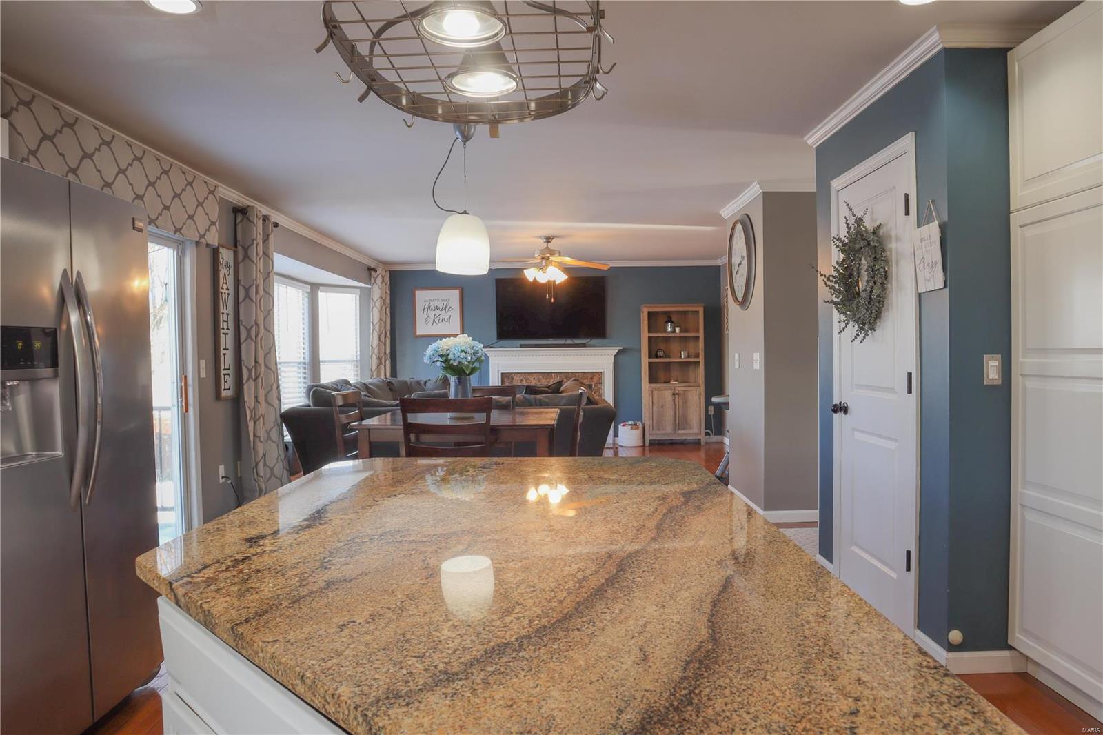 1410 Huntingdon Ridge O'Fallon, IL 62269 - Photo 3 of 44 Gallery Image 3