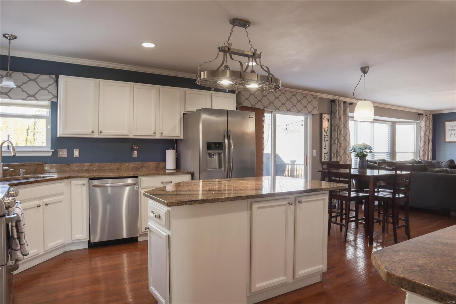 1410 Huntingdon Ridge O'Fallon, IL 62269 - Photo 4 of 44 Gallery Image 4