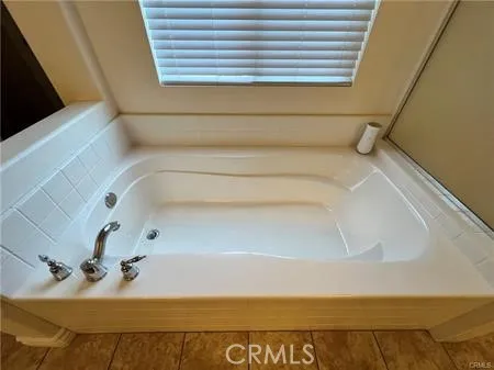 $5,000 | 550 West Mesa Avenue, Rialto, CA 92376