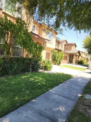 $5,000 | 550 West Mesa Avenue, Rialto, CA 92376