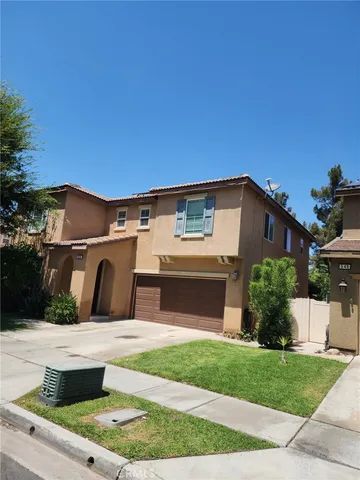 $5,000 | 550 West Mesa Avenue, Rialto, CA 92376